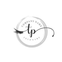 initiale tp logo écriture salon de beauté mode luxe moderne monogramme vecteur