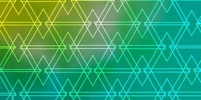 toile de fond de vecteur vert clair avec des lignes, des triangles.