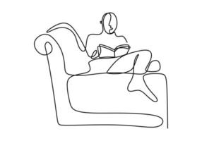 Un dessin au trait continu de l'homme jeune adolescent heureux se reposer en se couchant sur le canapé en lisant le livre. profiter de la conception de signe de tirage au sort ligne unique concept de temps vecteur