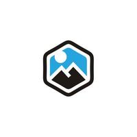 logo d'icône de vecteur de montagne simple dans un style moderne