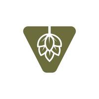 lettre initiale v logo de brassage avec modèle vectoriel d'icône de bière