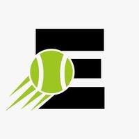 concept de logo de tennis lettre e avec icône de balle de tennis en mouvement. modèle vectoriel de symbole de logo de sport de tennis