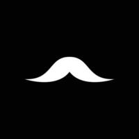 eps10 icône d'art solide moustache vecteur blanc ou logo isolé sur fond noir. symbole monochrome de moustache hipster dans un style moderne et plat simple pour la conception de votre site Web et votre application mobile