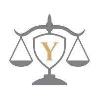 création de logo de cabinet d'avocats sur la lettre y avec signe de bouclier. logo de droit, avocat et justice, avocat, juridique, service d'avocat, cabinet d'avocats, modèle de logo à l'échelle vecteur