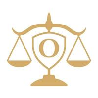 création de logo de cabinet d'avocats sur la lettre o avec signe de bouclier. logo de droit, avocat et justice, avocat, juridique, service d'avocat, cabinet d'avocats, modèle de logo à l'échelle vecteur