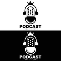 logo podcast, vecteur, casque et chat, conception simple de microphone vintage vecteur