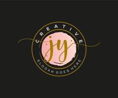 monogramme de beauté du logo féminin jy initial et design élégant du logo, logo manuscrit de la signature initiale, mariage, mode, floral et botanique avec modèle créatif. vecteur