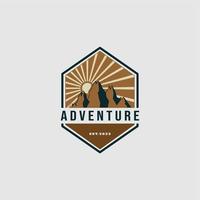 création de logo d'aventure vecteur