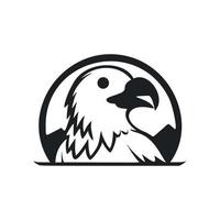 noir et blanc Facile logo avec une charmant et mignonne Aigle. vecteur