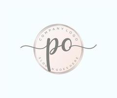 logo féminin po initial. utilisable pour les logos nature, salon, spa, cosmétique et beauté. élément de modèle de conception de logo vectoriel plat.