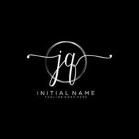 initiale jq féminin logo collections modèle. écriture logo de initiale signature, mariage, mode, bijoux, boutique, floral et botanique avec Créatif modèle pour tout entreprise ou entreprise. vecteur