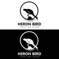 création de logo oiseau héron cigogne, oiseau héron volant sur le vecteur de la rivière, illustration de la marque du produit