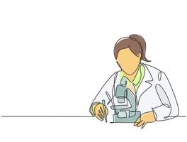 un dessin au trait continu d'une jeune femme scientifique examine le virus qui cause la covid avec un microscope de laboratoire. concept de recherche de vaccin contre le coronavirus ligne unique dessiner illustration vectorielle de conception vecteur