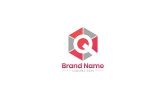 q logo. q conception. pb lettre logo conception. initiale lettre q polygone monogramme logo. pro vecteur