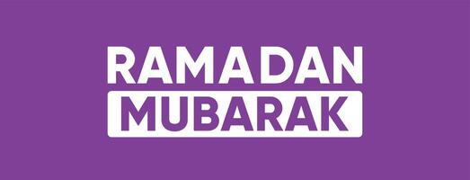 Ramadan mubarak dans calligraphie style vecteur