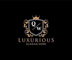 modèle initial de logo de luxe royal de lettre qw dans l'art vectoriel pour le restaurant, la royauté, la boutique, le café, l'hôtel, l'héraldique, les bijoux, la mode et d'autres illustrations vectorielles.