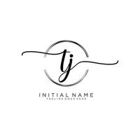 initiale tj féminin logo collections modèle. écriture logo de initiale signature, mariage, mode, bijoux, boutique, floral et botanique avec Créatif modèle pour tout entreprise ou entreprise. vecteur