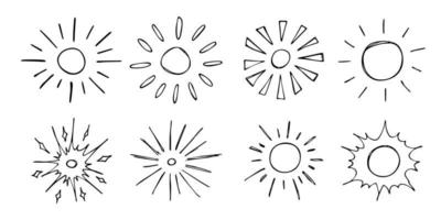 symbole de soleil abstrait dessiné à la main. jeu de doodle d'été. éléments vectoriels pour la conception vecteur