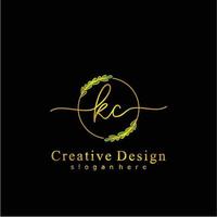 initiale kc beauté monogramme et élégant logo conception, écriture logo de initiale signature, mariage, mode, floral et botanique logo concept conception. vecteur