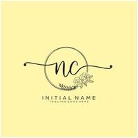 initiale NC féminin logo collections modèle. écriture logo de initiale signature, mariage, mode, bijoux, boutique, floral et botanique avec Créatif modèle pour tout entreprise ou entreprise. vecteur