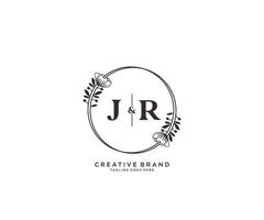 initiale jr des lettres main tiré féminin et floral botanique logo adapté pour spa salon peau cheveux beauté boutique et cosmétique entreprise. vecteur