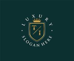 modèle initial de logo de luxe royal de lettre ti dans l'art vectoriel pour le restaurant, la royauté, la boutique, le café, l'hôtel, l'héraldique, les bijoux, la mode et d'autres illustrations vectorielles.
