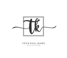 t k tk initiale lettre écriture et Signature logo. une concept écriture initiale logo avec modèle élément. vecteur