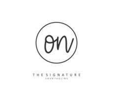 o n sur initiale lettre écriture et Signature logo. une concept écriture initiale logo avec modèle élément. vecteur