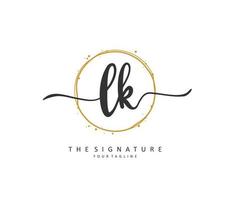 l k lk initiale lettre écriture et Signature logo. une concept écriture initiale logo avec modèle élément. vecteur