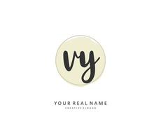 vy initiale lettre écriture et Signature logo. une concept écriture initiale logo avec modèle élément. vecteur