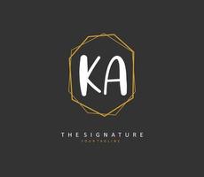 k une ka initiale lettre écriture et Signature logo. une concept écriture initiale logo avec modèle élément. vecteur