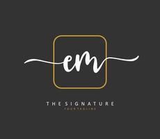 e m em initiale lettre écriture et Signature logo. une concept écriture initiale logo avec modèle élément. vecteur