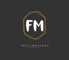 F m fm initiale lettre écriture et Signature logo. une concept écriture initiale logo avec modèle élément. vecteur