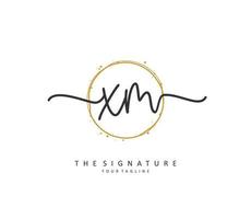 X m xm initiale lettre écriture et Signature logo. une concept écriture initiale logo avec modèle élément. vecteur