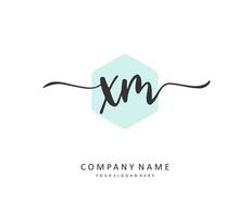 X m xm initiale lettre écriture et Signature logo. une concept écriture initiale logo avec modèle élément. vecteur