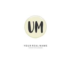 u m euh initiale lettre écriture et Signature logo. une concept écriture initiale logo avec modèle élément. vecteur