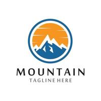 logo d & # 39; icône de montagne vecteur