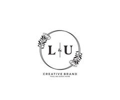 initiale lu des lettres main tiré féminin et floral botanique logo adapté pour spa salon peau cheveux beauté boutique et cosmétique entreprise. vecteur