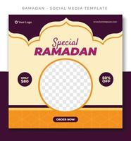 Orange nourriture Ramadan islamique social médias Publier modèle conception, un événement promotion bannière vecteur