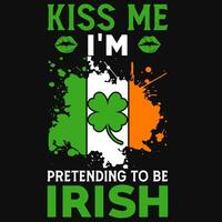 baiser moi irlandais en buvant irlandais St patrick journée T-shirt conception vecteur