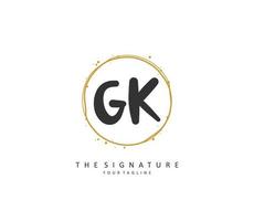 g k gk initiale lettre écriture et Signature logo. une concept écriture initiale logo avec modèle élément. vecteur