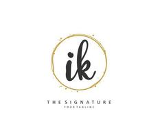 je k je initiale lettre écriture et Signature logo. une concept écriture initiale logo avec modèle élément. vecteur