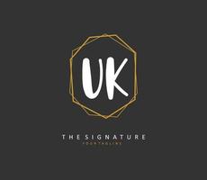 u k Royaume-Uni initiale lettre écriture et Signature logo. une concept écriture initiale logo avec modèle élément. vecteur