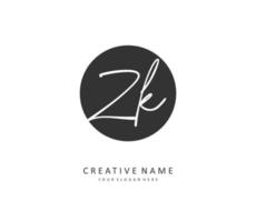 z k zk initiale lettre écriture et Signature logo. une concept écriture initiale logo avec modèle élément. vecteur