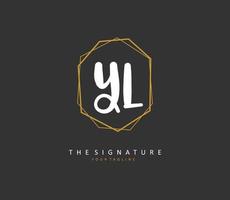 yl initiale lettre écriture et Signature logo. une concept écriture initiale logo avec modèle élément. vecteur