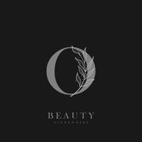 lettre o logo floral logo conception. logo pour femmes beauté salon massage cosmétique ou spa marque vecteur