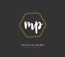mp initiale lettre écriture et Signature logo. une concept écriture initiale logo avec modèle élément. vecteur