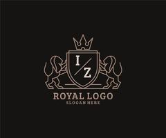 modèle initial de logo de luxe iz letter lion royal dans l'art vectoriel pour le restaurant, la royauté, la boutique, le café, l'hôtel, l'héraldique, les bijoux, la mode et d'autres illustrations vectorielles.