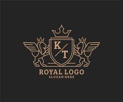 initiale kt lettre Lion Royal luxe héraldique, crête logo modèle dans vecteur art pour restaurant, royalties, boutique, café, hôtel, héraldique, bijoux, mode et autre vecteur illustration.