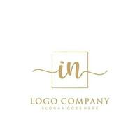 initiale dans féminin logo collections modèle. écriture logo de initiale signature, mariage, mode, bijoux, boutique, floral et botanique avec Créatif modèle pour tout entreprise ou entreprise. vecteur